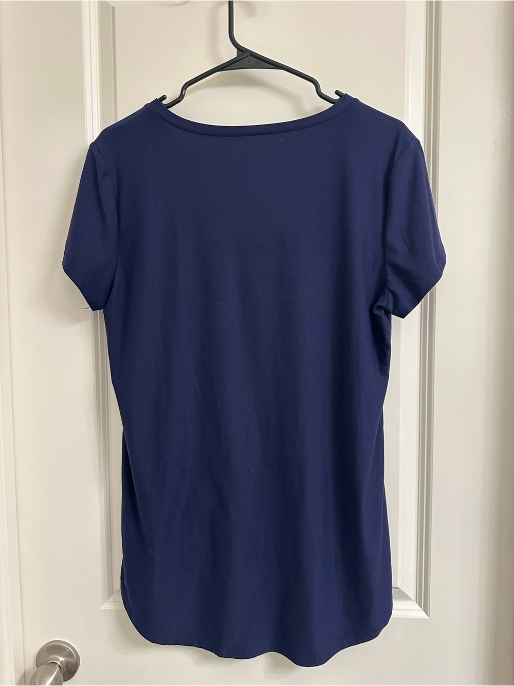 No Boundaries Navy V-Neck Graphic Tee - White Script - Picture 2 of 3